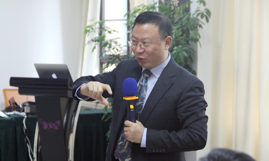 柏明顿首席顾问胡八一博士授课 柏明顿首席顾问胡八一博士授课