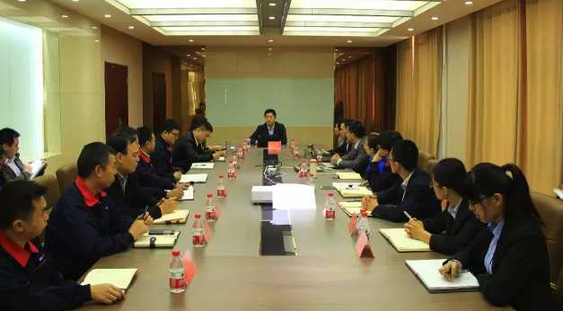 柏明顿魏海燕老师,米出席海威阿米巴启动项目大会 柏明顿魏海燕老师,米出席海威阿米巴启动项目大会