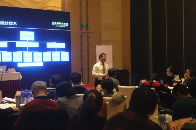胡八一在课程现场 胡八一在课程现场