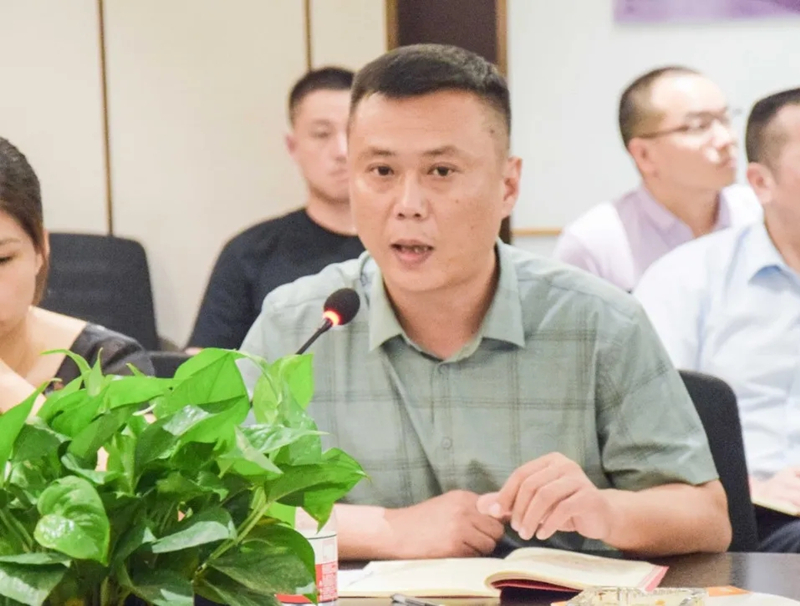 天福集团黄淮营销事业中心副总经理李冲 天福集团黄淮营销事业中心副总经理李冲