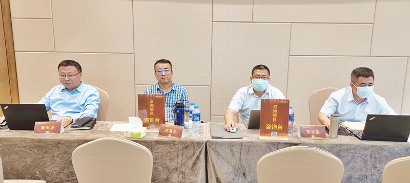 柏明顿现场顾问团队(部分) 柏明顿现场顾问团队(部分)