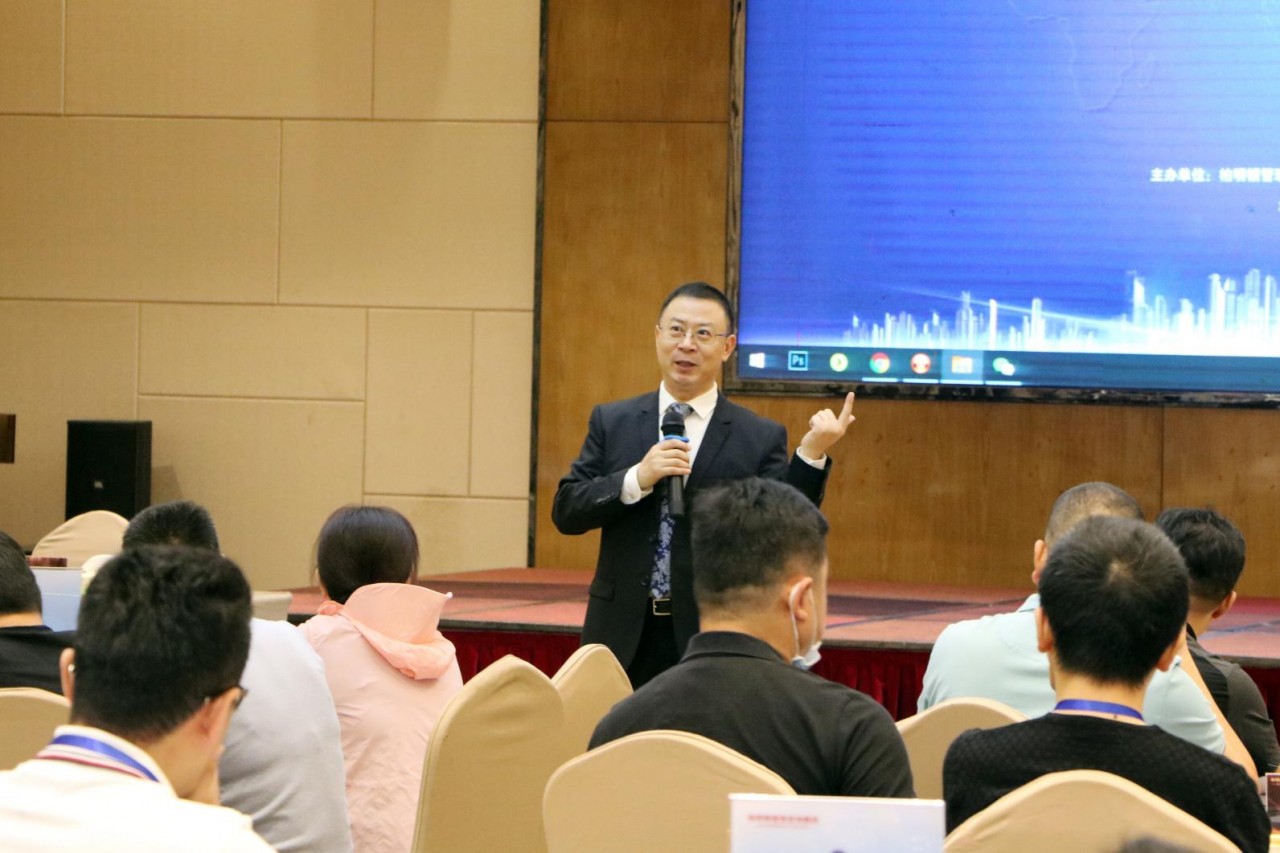 柏明顿首席顾问胡八一老师 柏明顿首席顾问胡八一老师