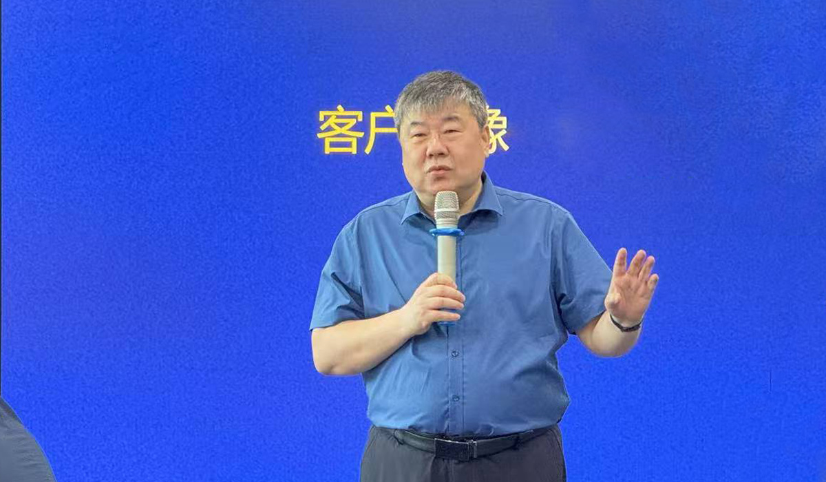 1751360468856113.jpg 张大霖.jpg
