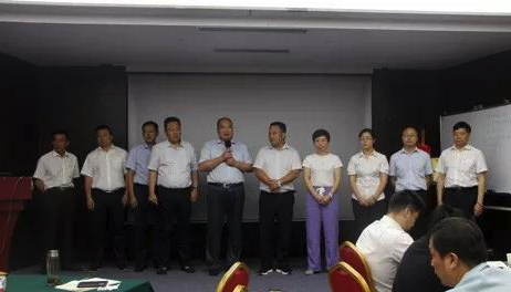 各巴长逐一宣誓将阿米巴进行到底。双方携手同行，共创辉煌